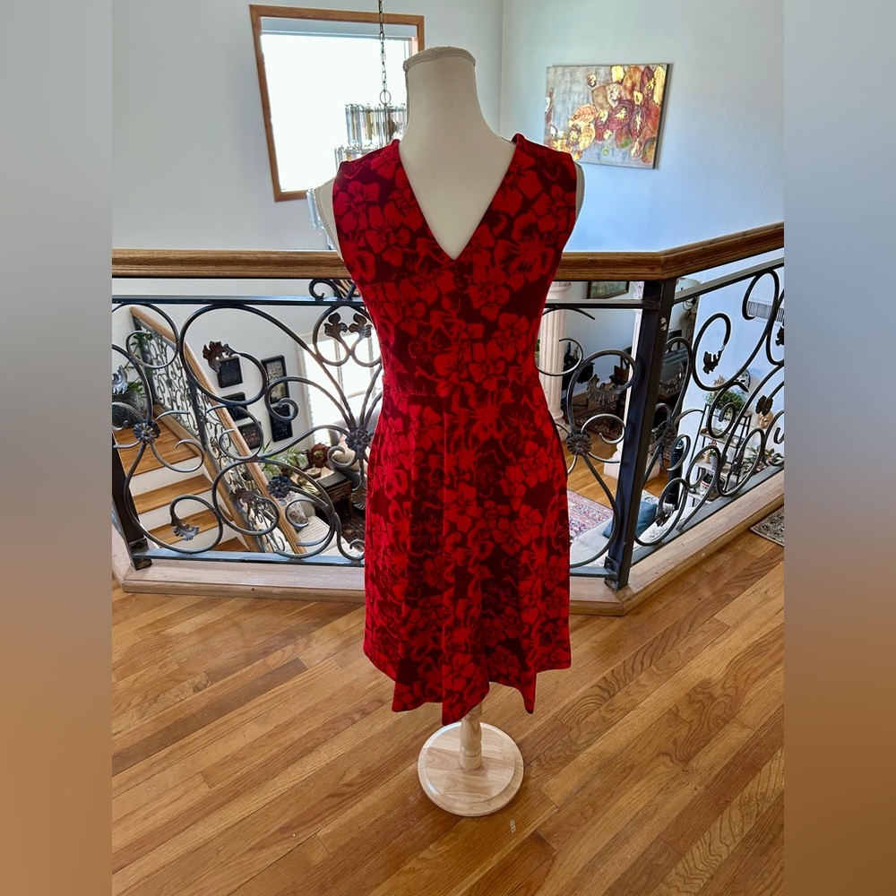 Lands’ End Red Rose Midi Dress in Women’s Size 4 NWOT - Picture 4 of 7
